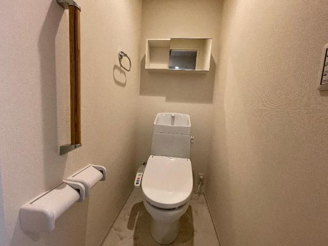 トイレ　シャワー付トイレ