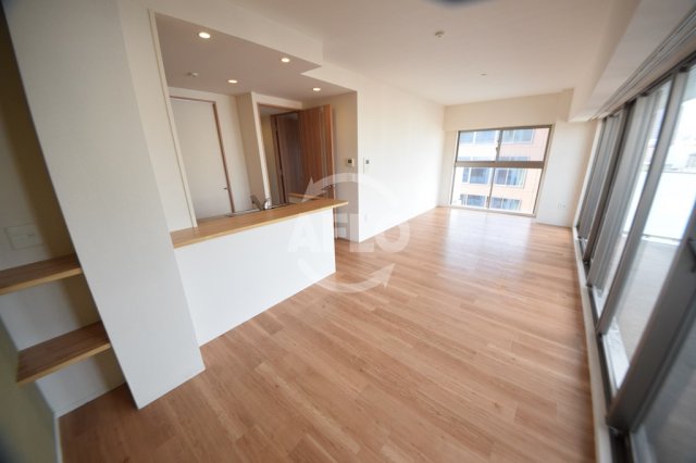 居室・リビング　CITY SPIRE難波グレイス　リビング