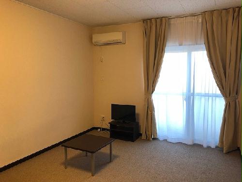 居室・リビング　備品は部屋毎に異なります。１Ｆのみフローリング