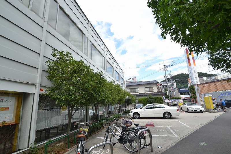 銀行　もみじ銀行牛田支店（銀行）まで737m