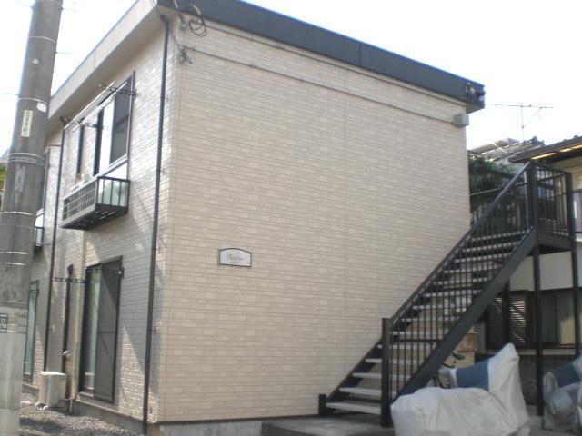 エントランス　☆片廊下タイプの外階段☆