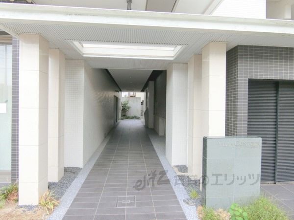 エントランス　エントランス