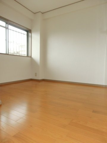 その他部屋・スペース　北側の洋室4.5帖。 （※参考写真）