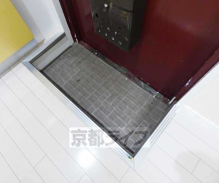 玄関　大きな段差がありません