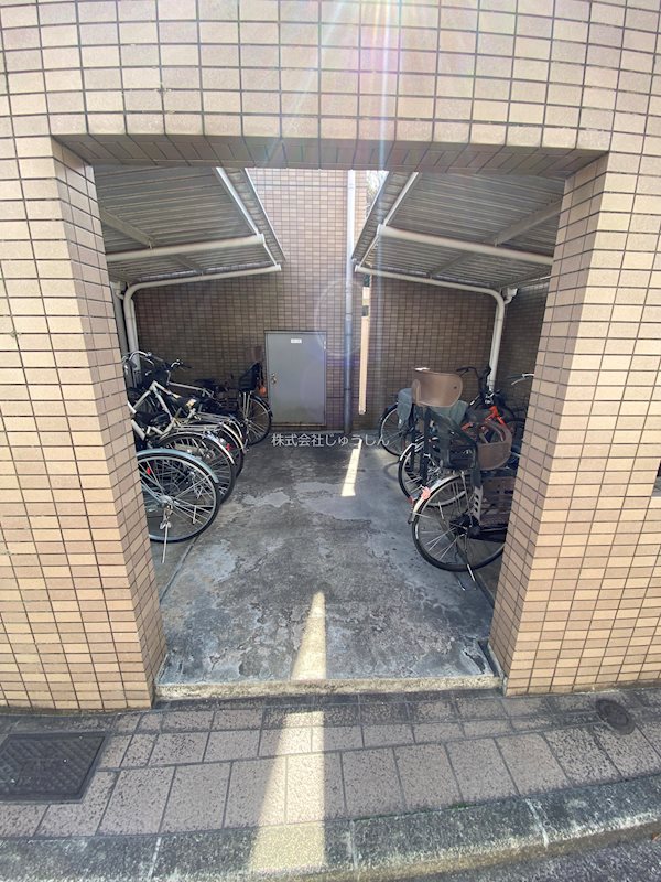 その他共有部分　駐輪場あり♪【ラフィーネ港北】