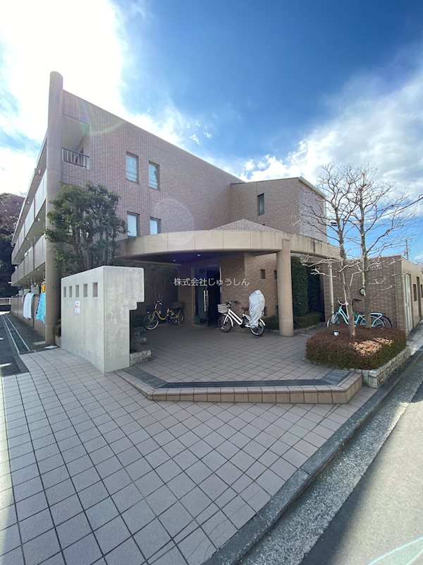 建物外観　閑静な住宅街にある分譲マンション♪【ラフィーネ港北】