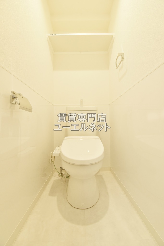 トイレ　温水洗浄便座付き