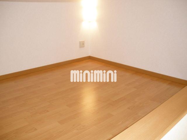 その他部屋・スペース　広いロフト。寝室として使えますよ。