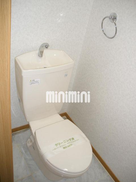 トイレ　清潔な洋式トイレ