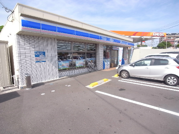 コンビニ　ローソン 大蔵谷インター店（コンビニ）まで586m