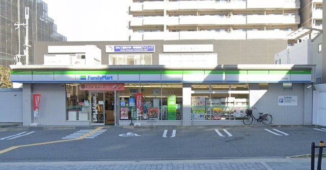 コンビニ　ファミリーマート　豊中少路（コンビニ）まで318m