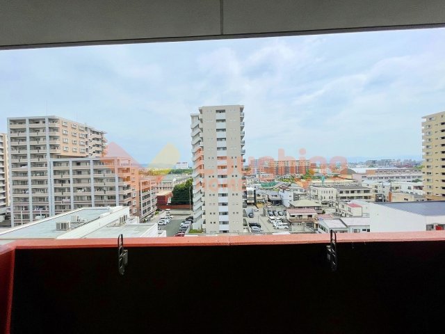 バルコニー　陽当たり良好なバルコニーです
