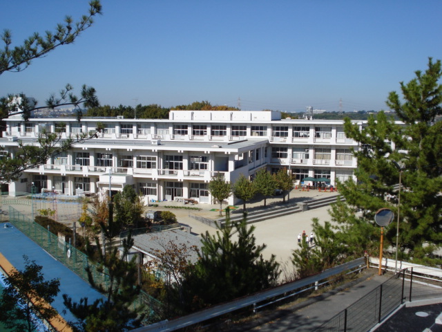 その他　みよし市立天王小学校（その他）まで239m