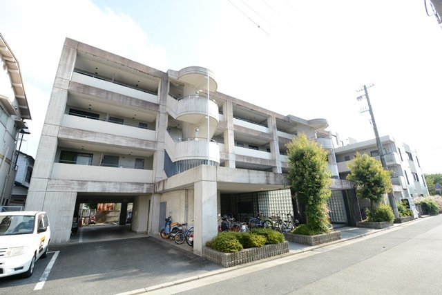 建物外観　ペット飼育OKのファミリー向けマンション！
