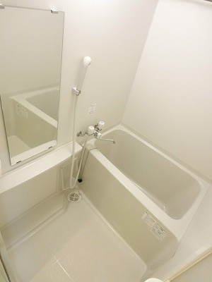 バス・シャワールーム　浴室乾燥機付！