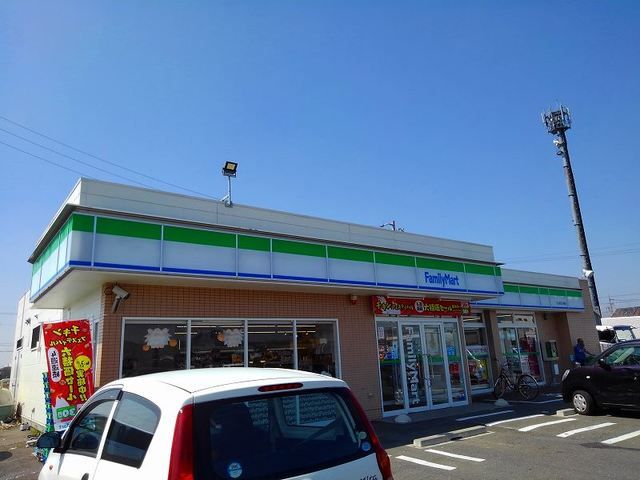 コンビニ　ファミリーマート　楽田本町店（コンビニ）まで950m