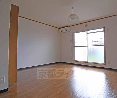 居室・リビング　広々洋室。