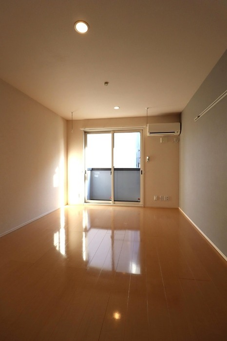 居室・リビング　明るい室内です。