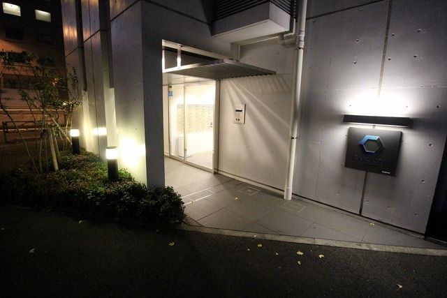 エントランス　★オートロック付きのエントランス★