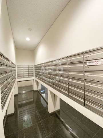 その他共有部分　ロイヤルパークスなんば　メールボックス