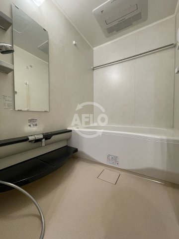 バス・シャワールーム　ロイヤルパークスなんば　浴室