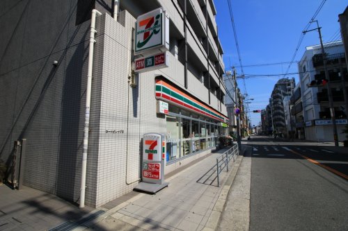 コンビニ　セブンイレブン 大阪小松2丁目店（コンビニ）まで156m