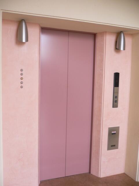 その他共有部分　１階エレベーター前