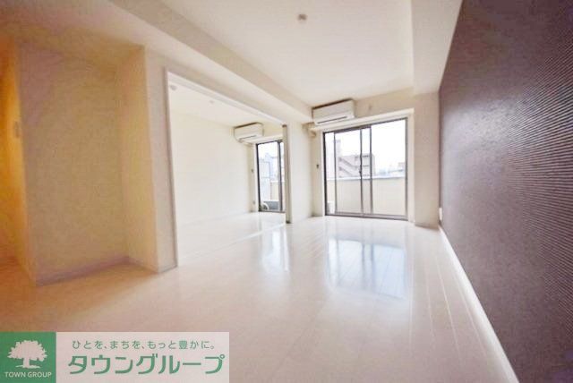 その他部屋・スペース　広々リビング