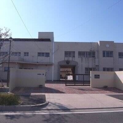 中学校　名古屋市立志段味中学校（中学校）まで1117m