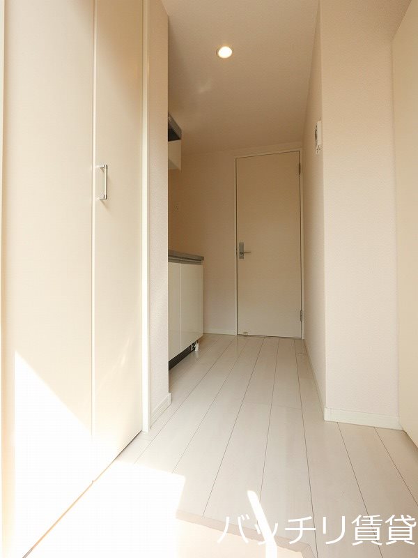 玄関　画像は同シリーズ参考画像の為、現況を優先いたします。