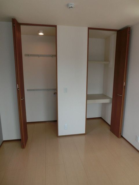 収納　クローゼット