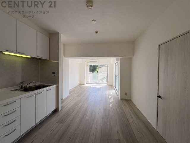 居室・リビング　エアコン付きの15.1帖のLDK☆