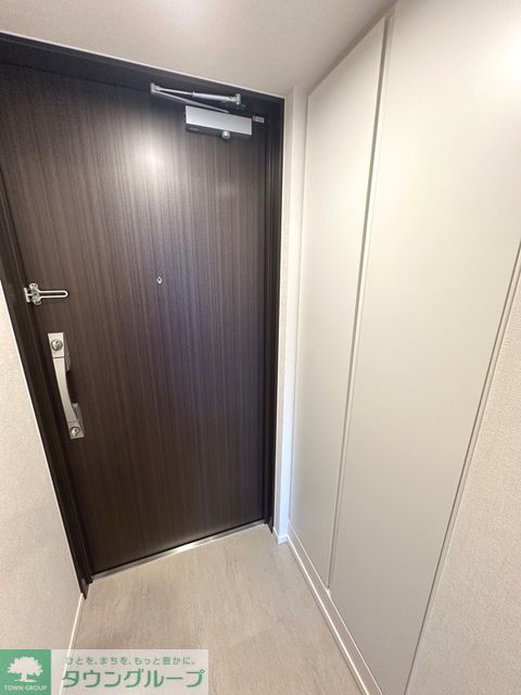 玄関　※写真は同タイプ住戸です。