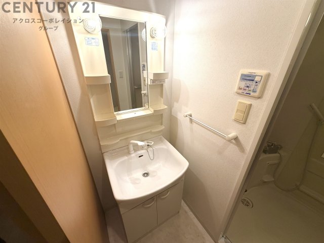 洗面設備　独立洗面台付き！