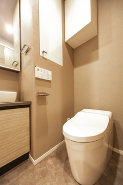 トイレ　※写真は同タイプ住戸です。