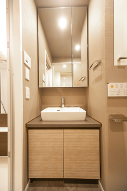 洗面設備　※写真は同タイプ住戸です。