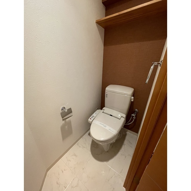 トイレ　※参考。写真は３０２号です。