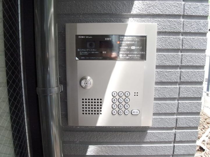 エントランス　弊社は都内全域の物件をご紹介可能です！