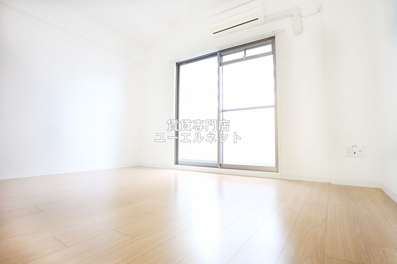 居室・リビング　ゆったりとくつろげる、落ち着きのある居室空間です