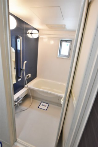 バス・シャワールーム　同施工業者、別物件、類似間取りのイメージ写真です