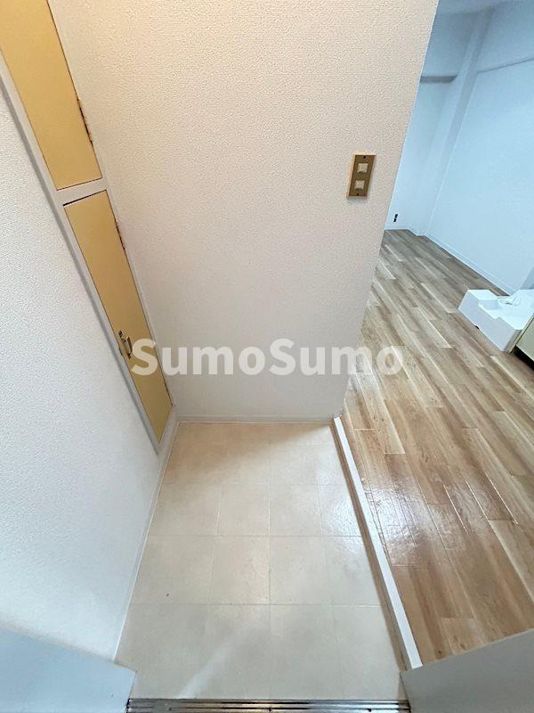 玄関　収納もある玄関です