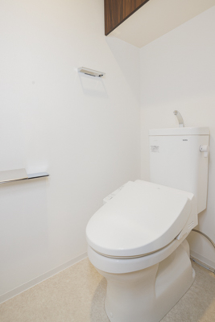 トイレ　※写真は同タイプ住戸です。
