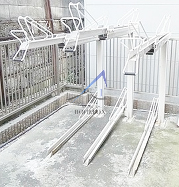 その他共有部分　駐輪スペースです。