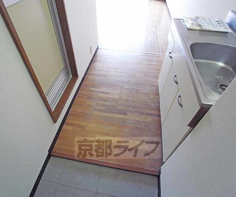 その他部屋・スペース　明るい廊下です。