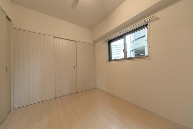 ロビー　５．６J