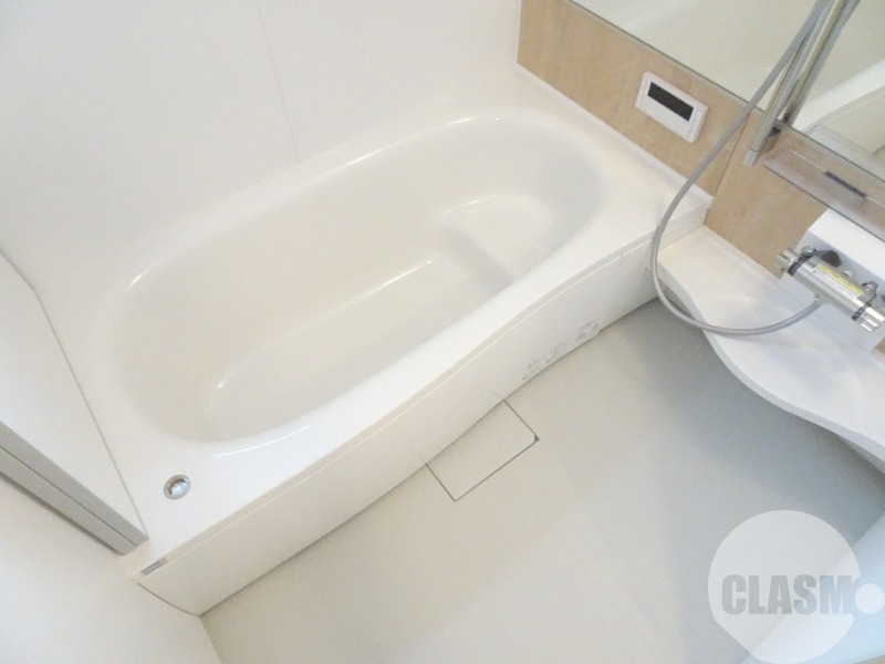 バス・シャワールーム　浴室乾燥機＆追焚機能付き広々バスルーム♪