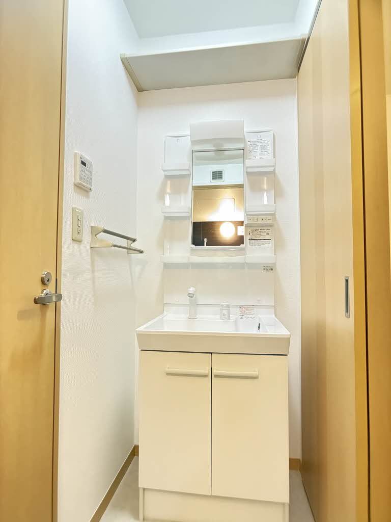 洗面設備　洗面化粧台