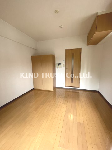 居室・リビング　こちらの居間で趣味の時間をお楽しみください