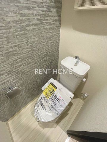 トイレ　ウォシュレット付き