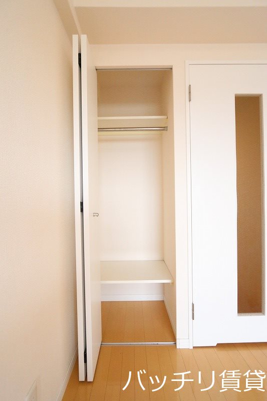 収納　別号室タイプの為、現状を優先致します。